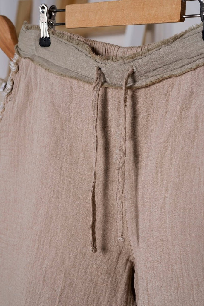 Melsa 3 - delt Muslin Pyjamas Sett for Herre – Shorts, Morgenkåpe – Økologisk Bomull | Grønn | Lalaloom.no - LALALOOM