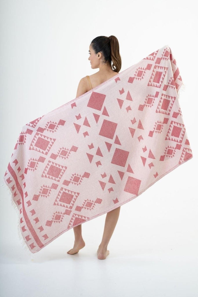 Embrace Håndkle i Bomull – Rød - LALALOOM