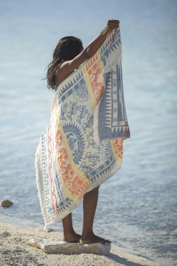 Jungle Rhythms Håndkle i Bomull, Rødt og Blått - LALALOOM